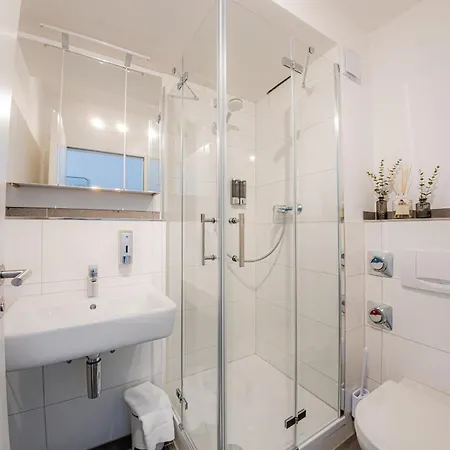 Come4stay - Holzheim I Modern I Wlan I Kueche I Parkplatz I Smarttv Mit Netflix Passau