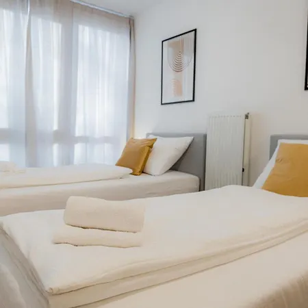 Come4stay - Holzheim I Modern I Wlan I Kueche I Parkplatz I Smarttv Mit Netflix Passau