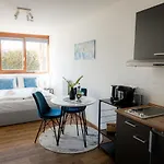 Come4stay - Holzheim I Modern I Wlan I Küche I Parkplatz I Smarttv Mit Netflix