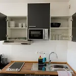 Apartamento Come4stay - Holzheim I Modern I Wlan I Küche I Parkplatz I Smarttv Mit Netflix