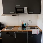 Come4stay - Holzheim I Modern I Wlan I Küche I Parkplatz I Smarttv Mit Netflix Apartamento