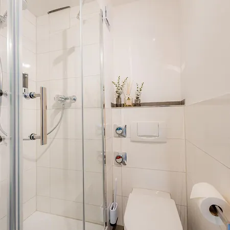 Come4stay - Holzheim I Modern I Wlan I Kueche I Parkplatz I Smarttv Mit Netflix * Pasawa