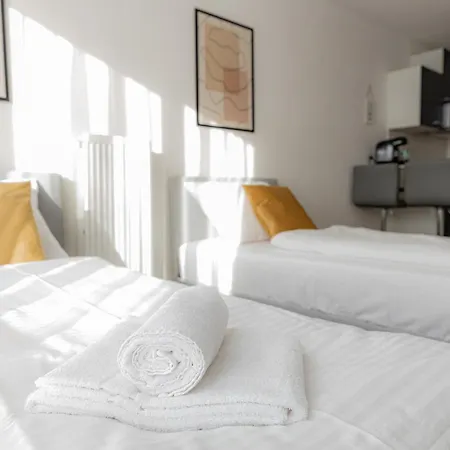 Come4stay - Holzheim I Modern I Wlan I Kueche I Parkplatz I Smarttv Mit Netflix *