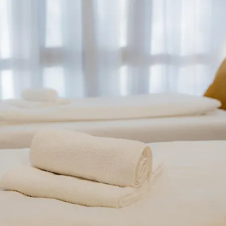 Come4stay - Holzheim I Modern I Wlan I Küche I Parkplatz I Smarttv Mit Netflix