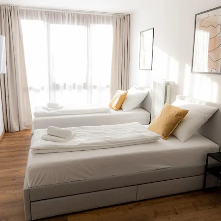 Come4stay - Holzheim I Modern I Wlan I Kueche I Parkplatz I Smarttv Mit Netflix *