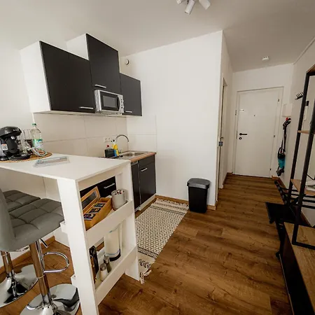 Come4stay - Holzheim I Modern I Wlan I Kueche I Parkplatz I Smarttv Mit Netflix Pasawa