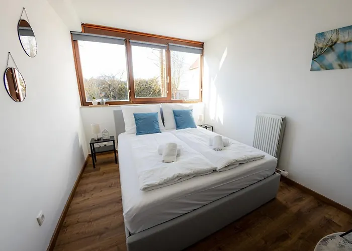 Come4stay - Holzheim I Modern I Wlan I Kueche I Parkplatz I Smarttv Mit Netflix Appartement