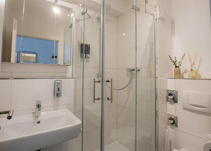 Appartement Come4stay - Holzheim I Modern I Wlan I Kueche I Parkplatz I Smarttv Mit Netflix