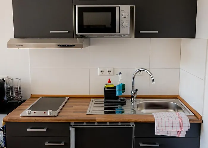 Come4stay - Holzheim I Modern I Wlan I Kueche I Parkplatz I Smarttv Mit Netflix Appartement
