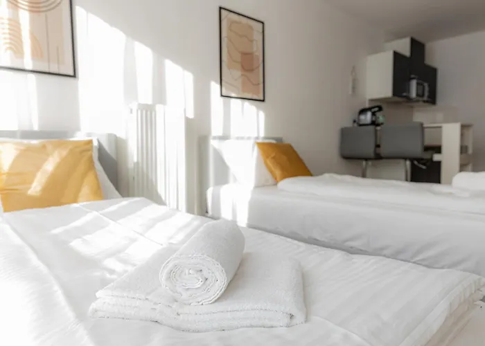 Come4stay - Holzheim I Modern I Wlan I Kueche I Parkplatz I Smarttv Mit Netflix *