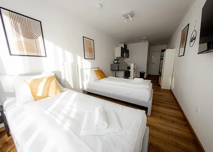 Appartement Come4stay - Holzheim I Modern I Wlan I Kueche I Parkplatz I Smarttv Mit Netflix